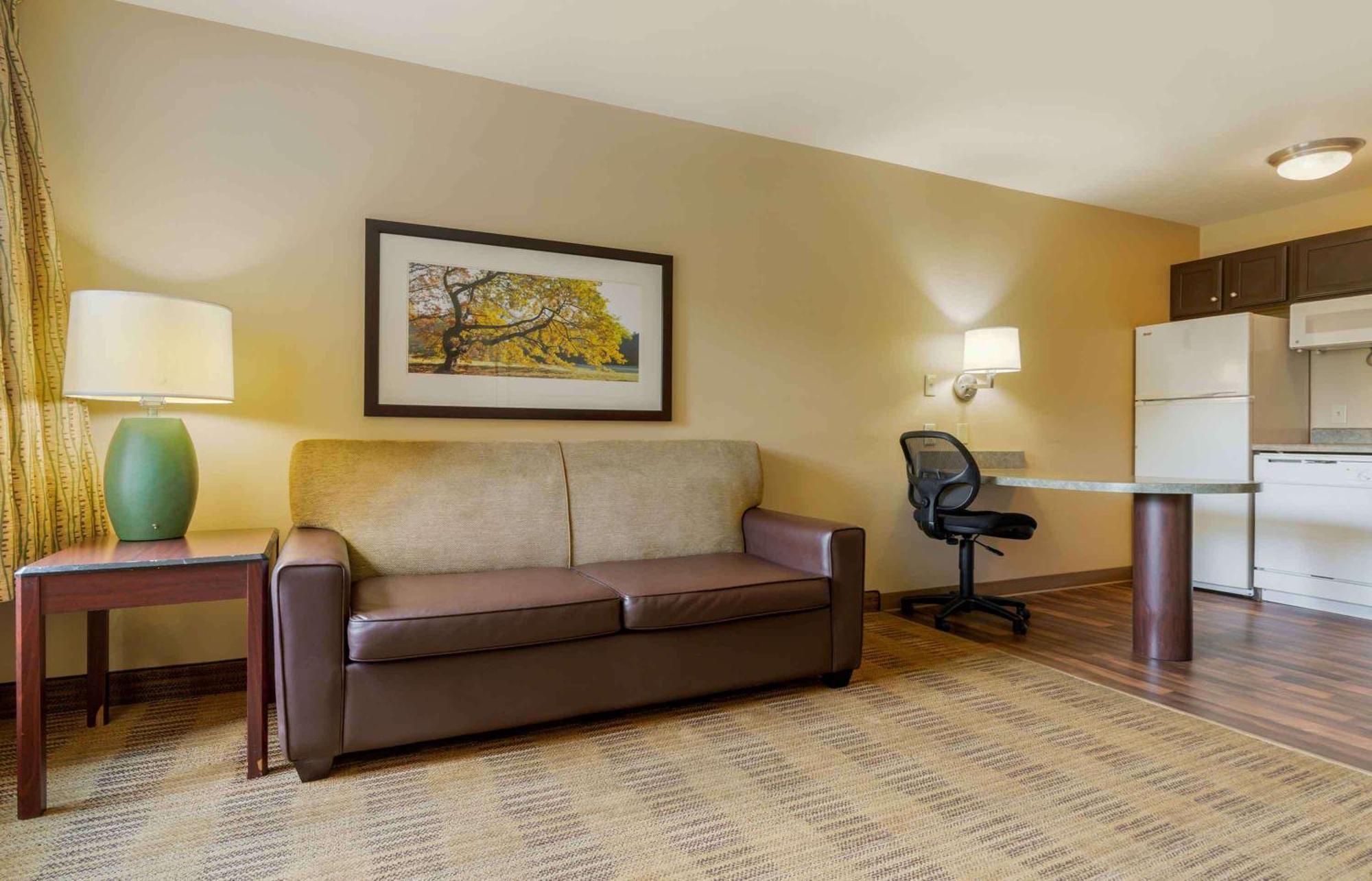 Extended America Select - - Northwest Harbison Hotel