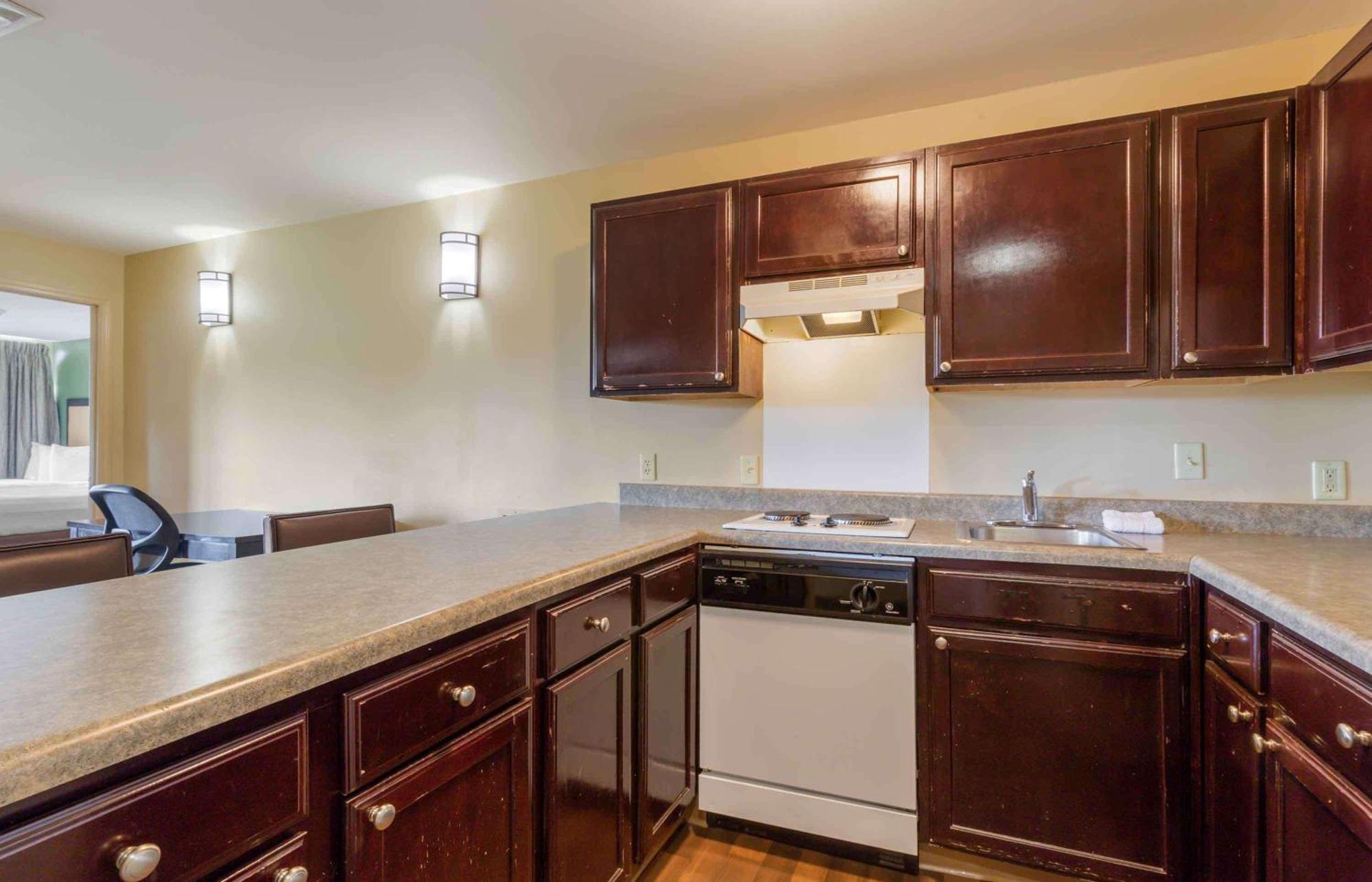 Extended America Select - - Northwest Harbison
