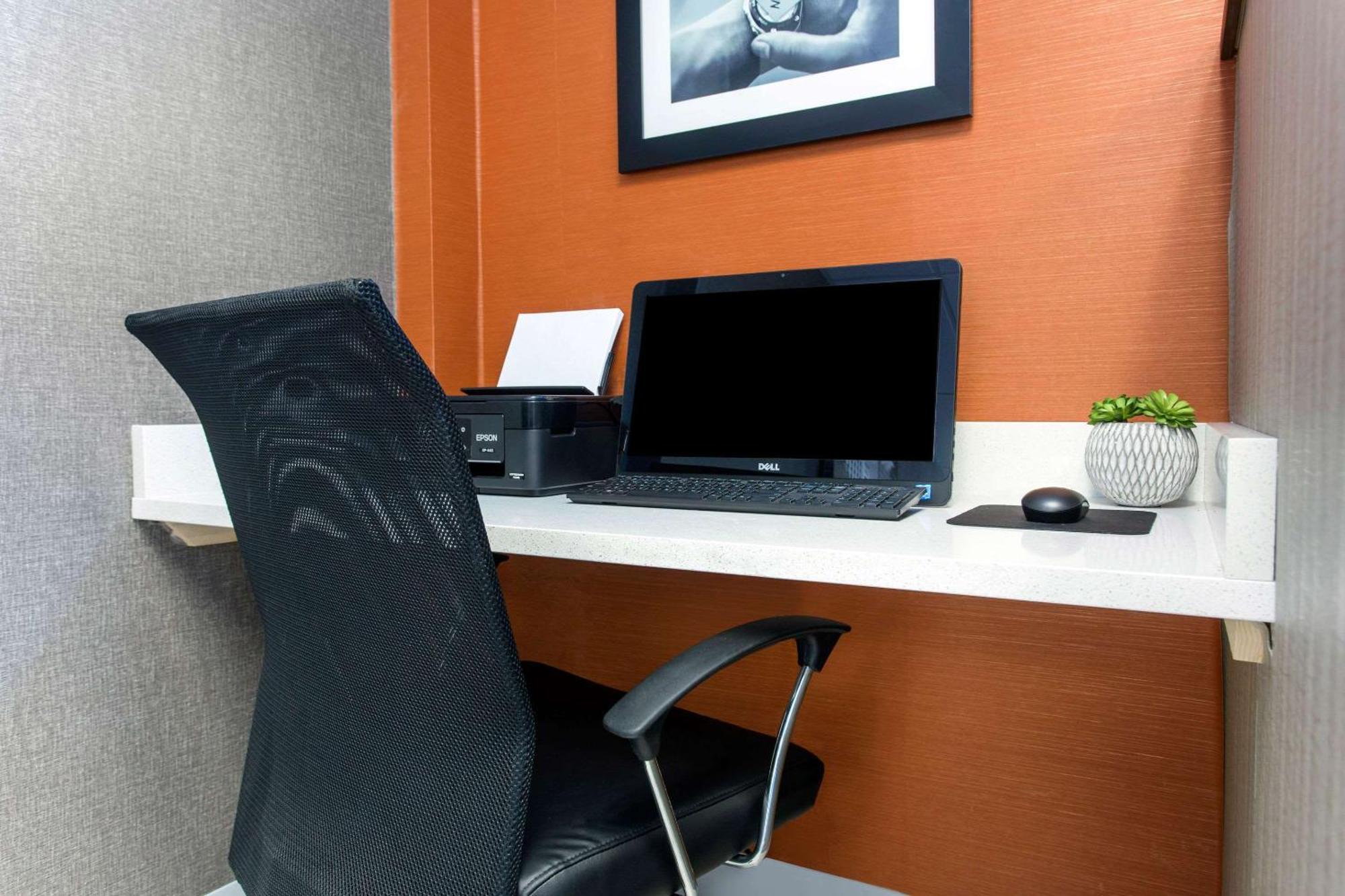 Gallus Stadium Park Inn, Ascend Collection