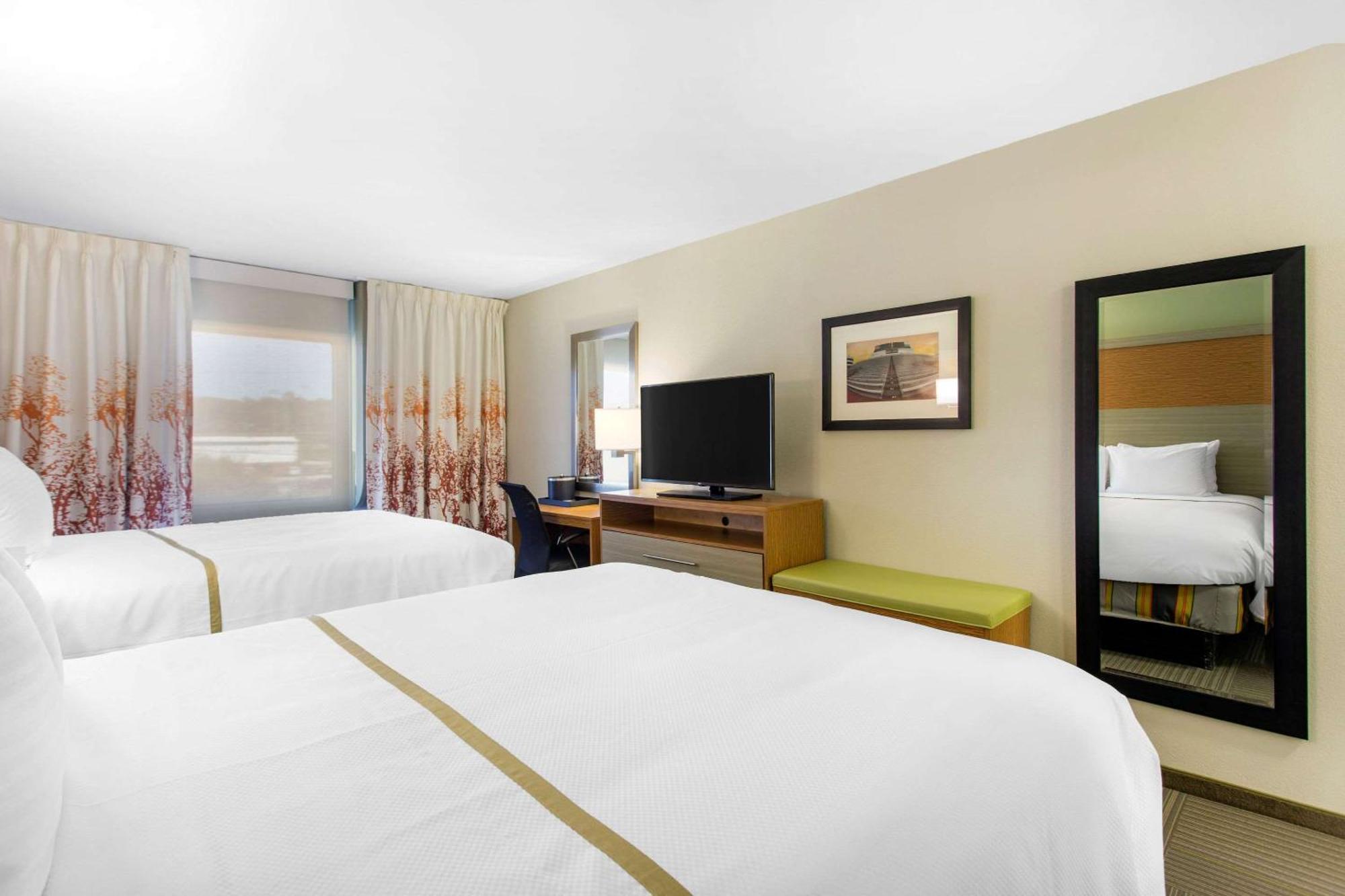 Gallus Stadium Park Inn, Ascend Collection Columbia