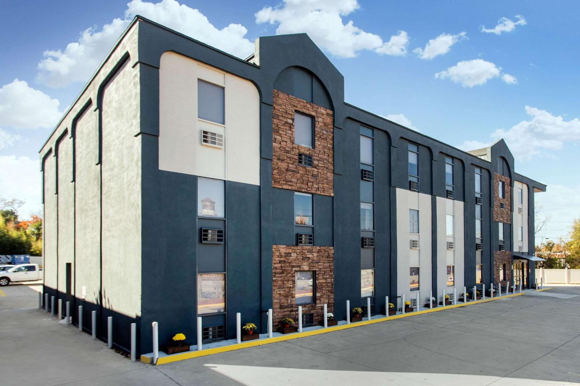 Gallus Stadium Park Inn, Ascend Collection Hotel