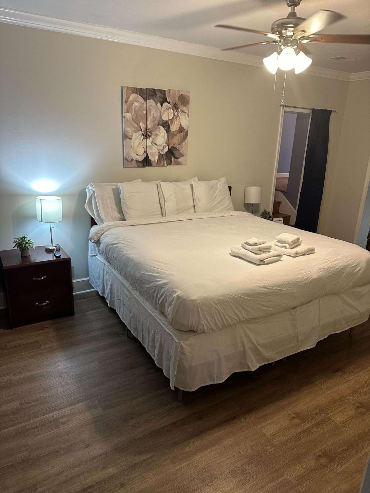 Sweet Retreat-- Mins To Holiday home Columbia