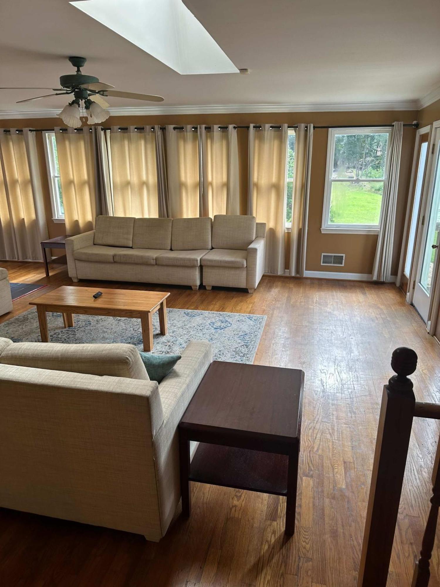 Holiday home Sweet Retreat-- Mins To *