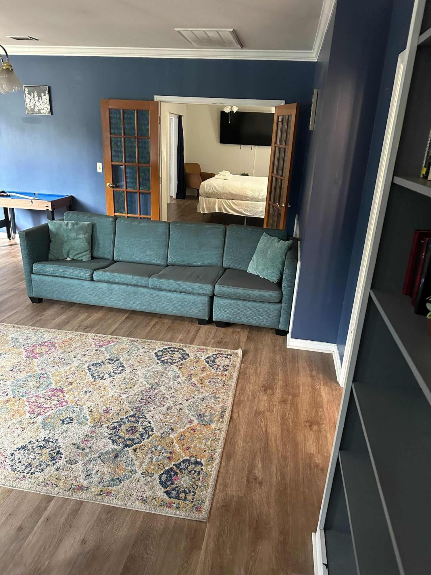 Holiday home Sweet Retreat-- Mins To Columbia