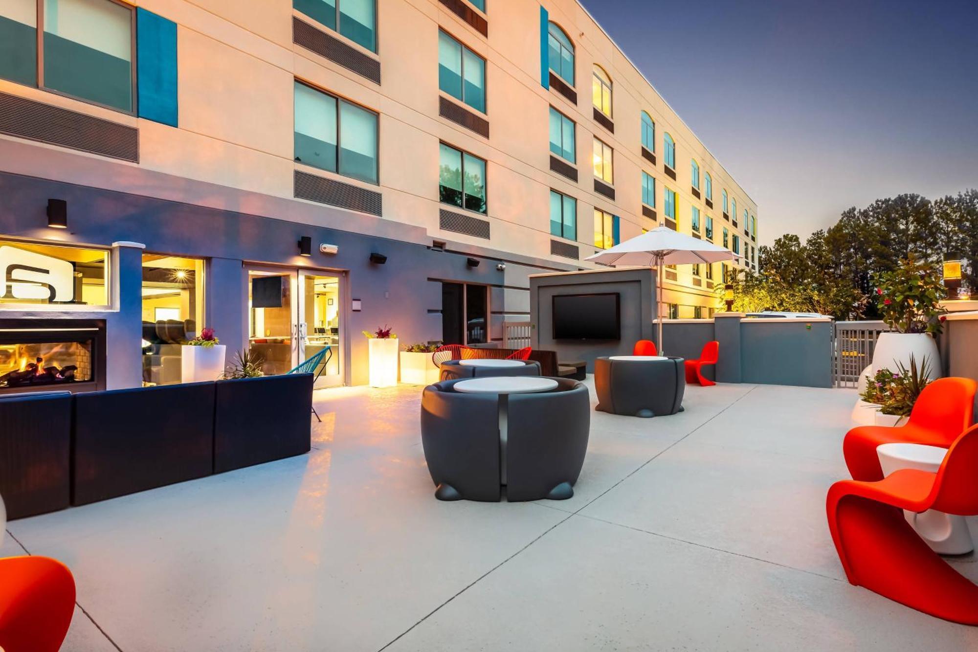 Hotel Aloft Harbison 3*