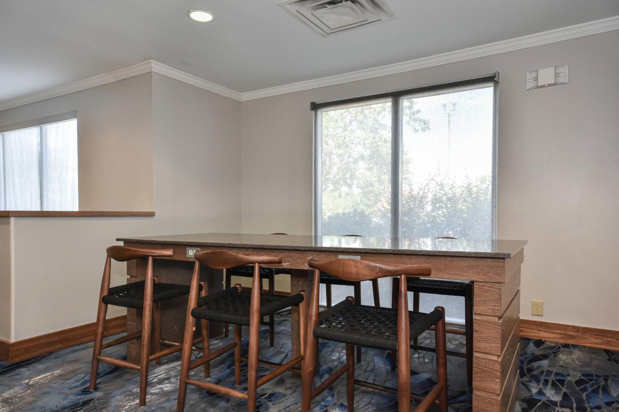 Fairfield By Marriott & Harbison Hotel Columbia