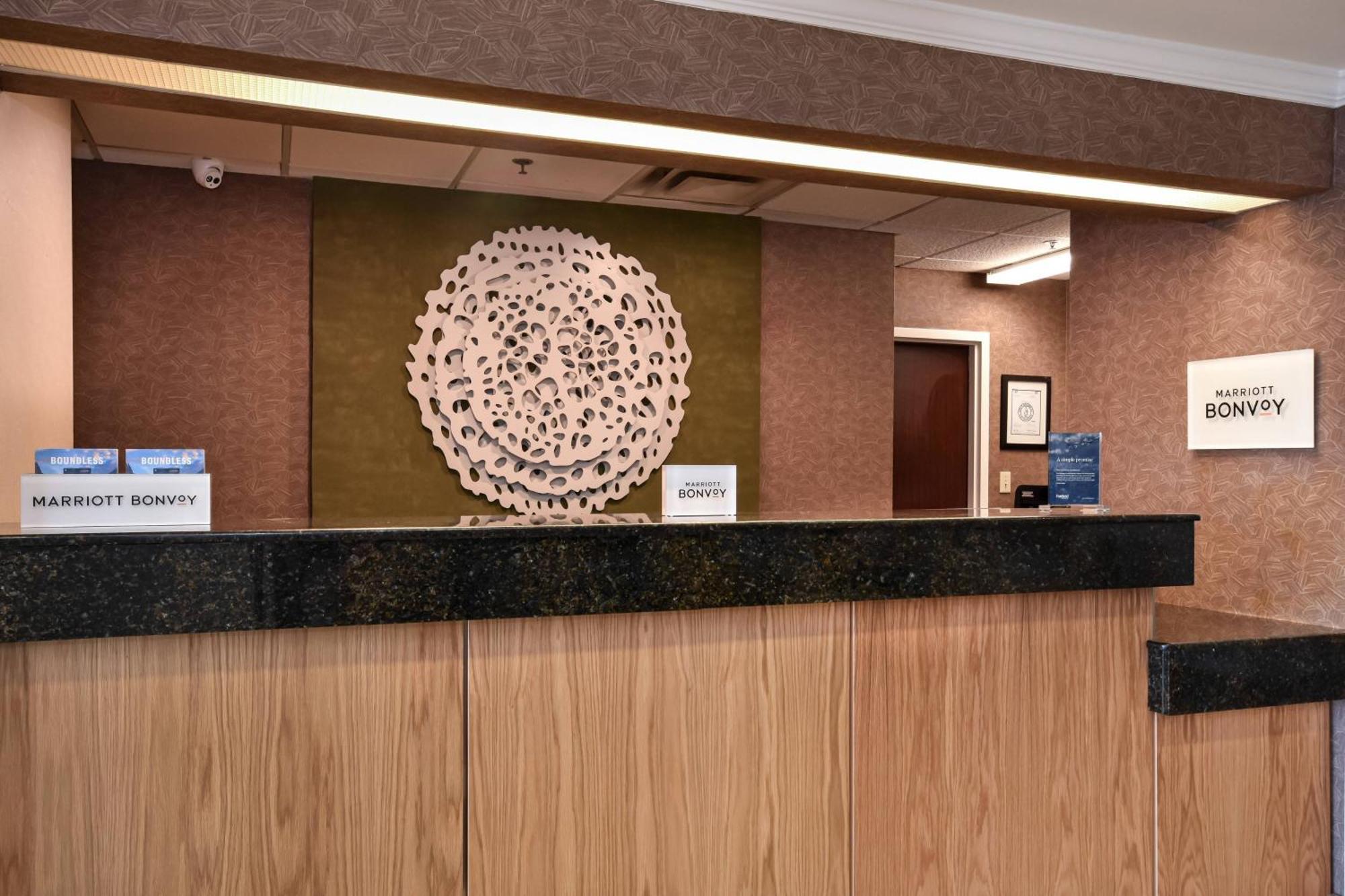 Hotel Fairfield By Marriott & Harbison 3*