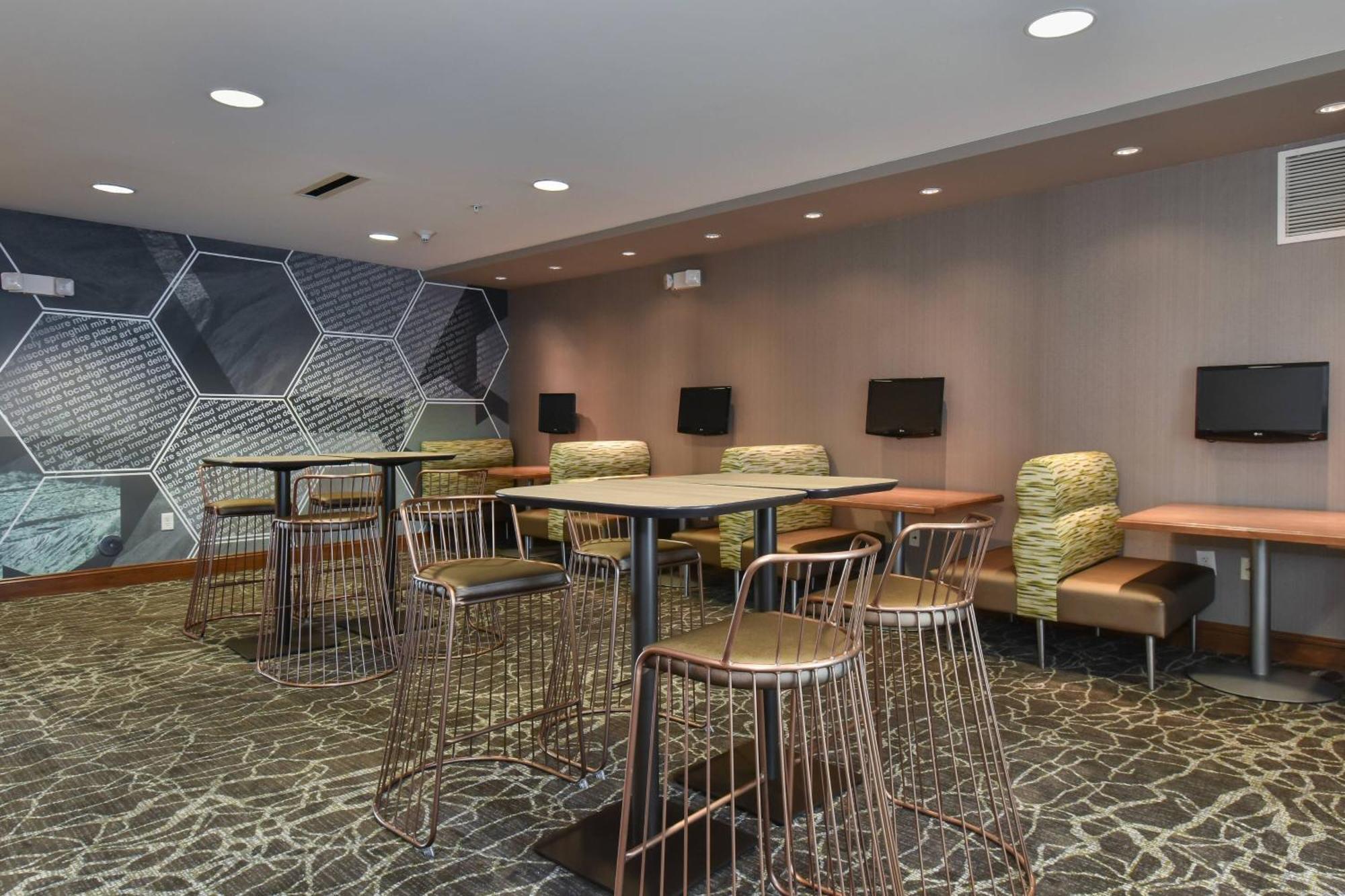Springhill Downtown The Vista Hotel 3*