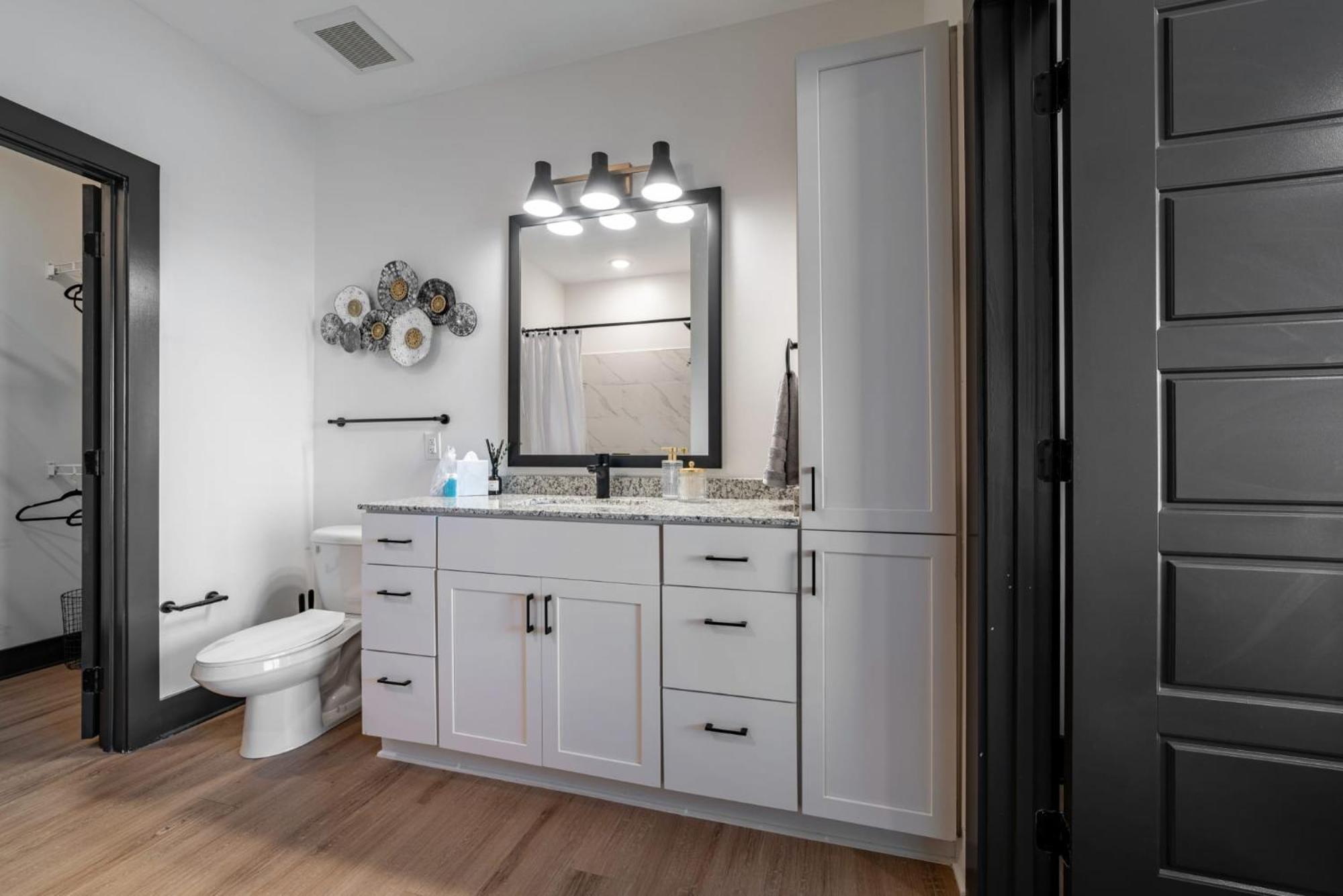 Apartment Step Into Style And Convenience Bennet Living Awaits *