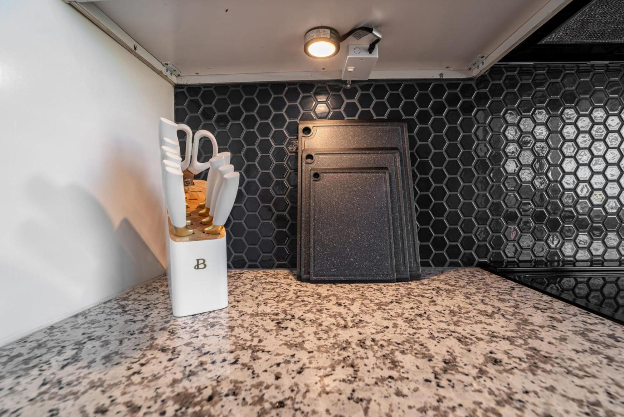 Step Into Style And Convenience Bennet Living Awaits * Columbia