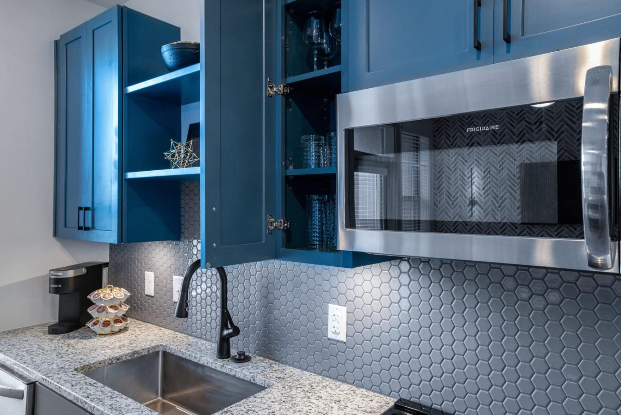 Step Into Style And Convenience Bennet Living Awaits Apartment Columbia