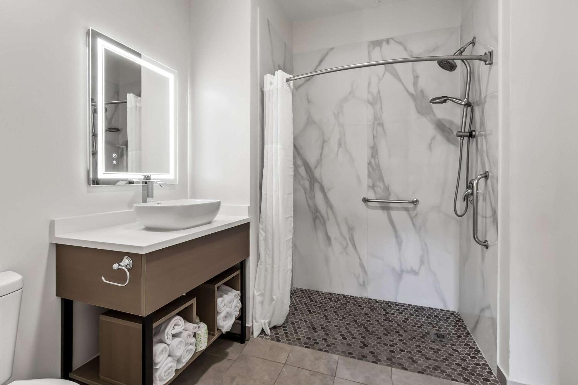 Mainstay Harbison 4* Columbia
