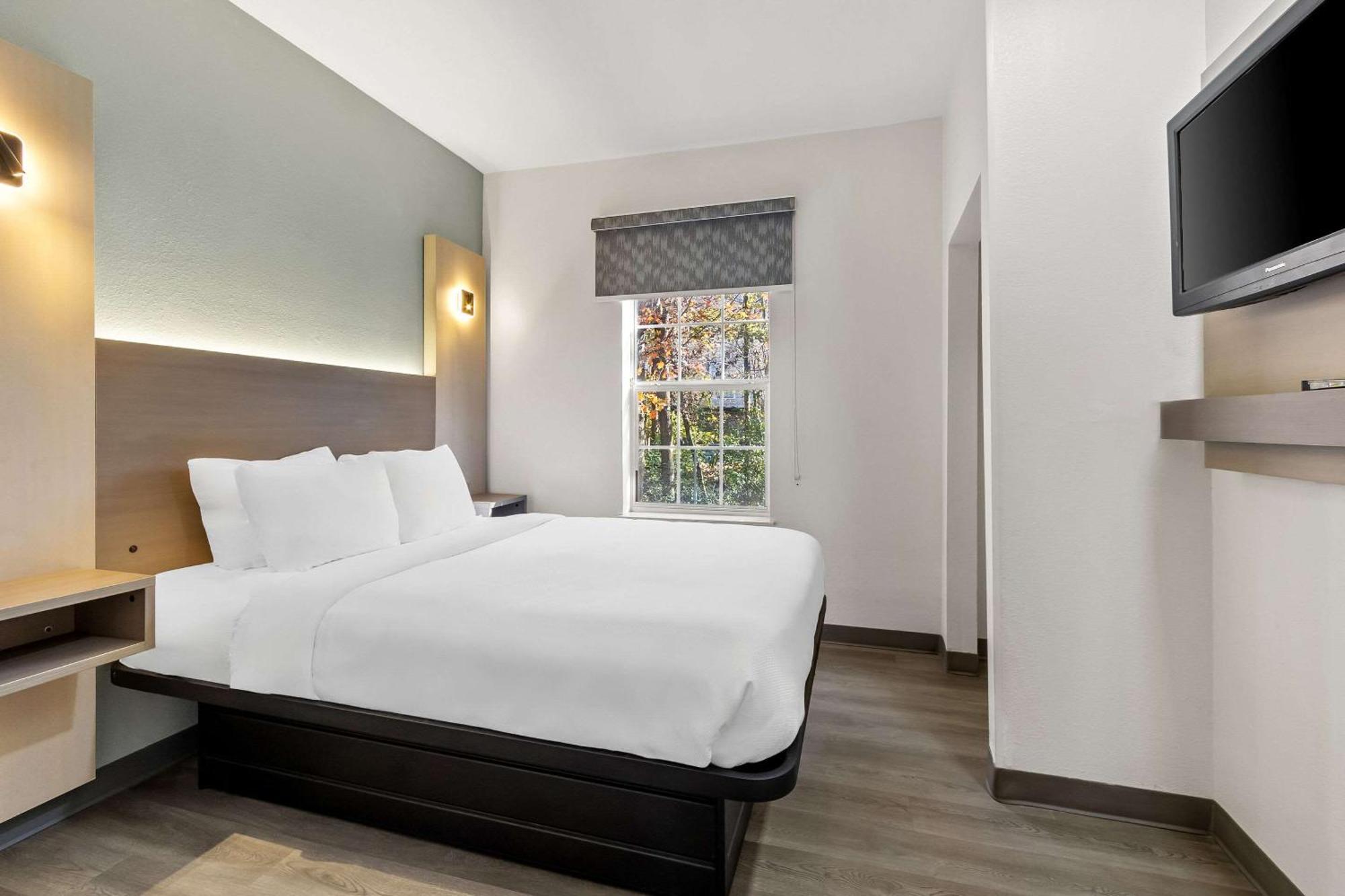 Mainstay Harbison Hotel