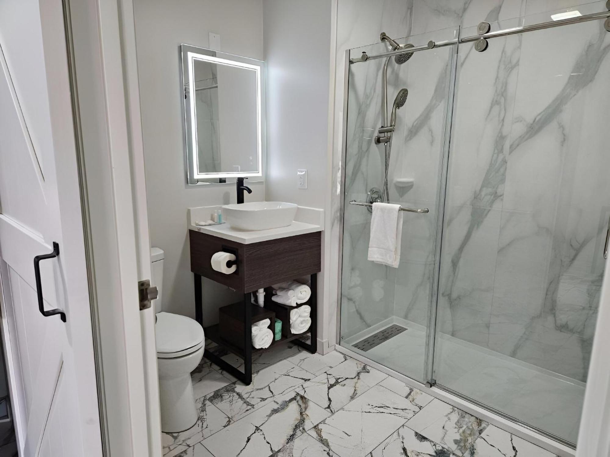 Quality & Harbison Hotel 4*