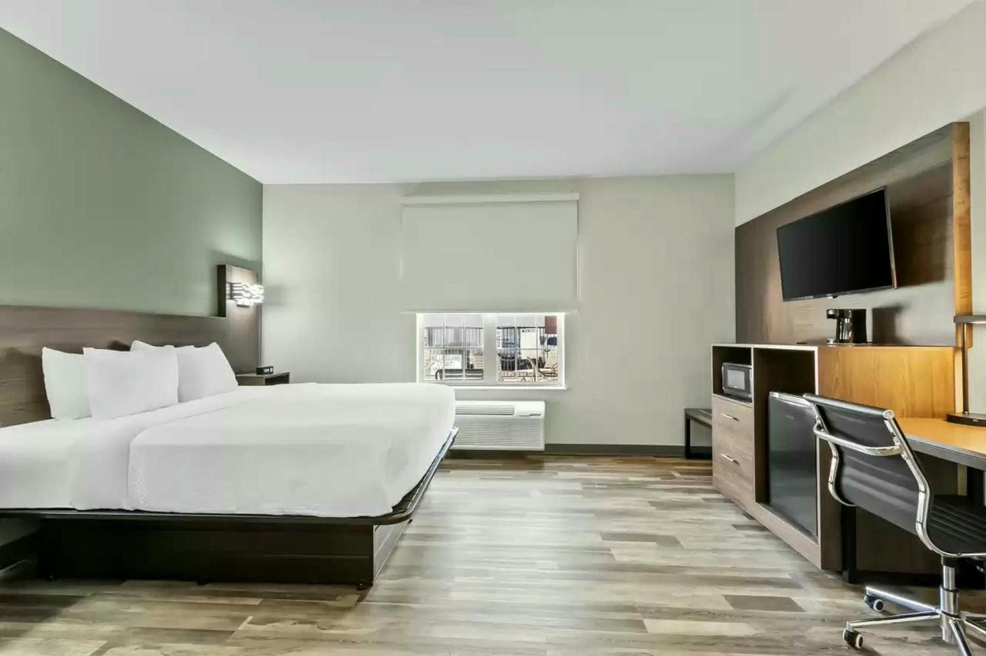 Hotel Quality & Harbison 4*