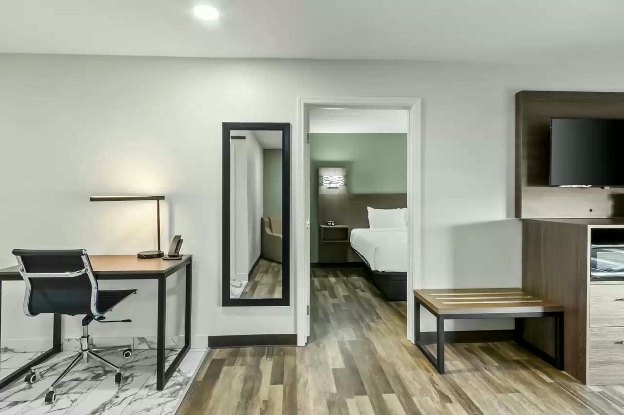 Hotel Quality & Harbison Columbia