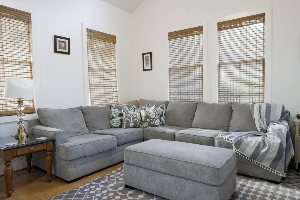 2 Bedroom Escape - Downtown Columbia