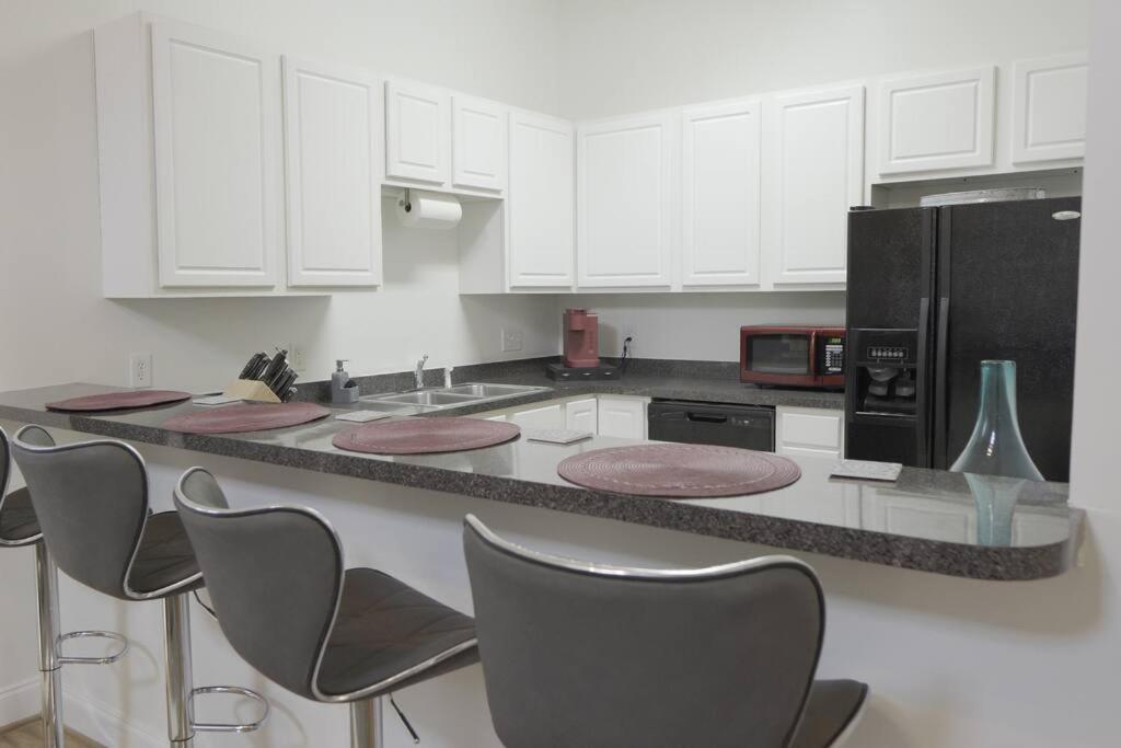 2 Bedroom Escape - Downtown *