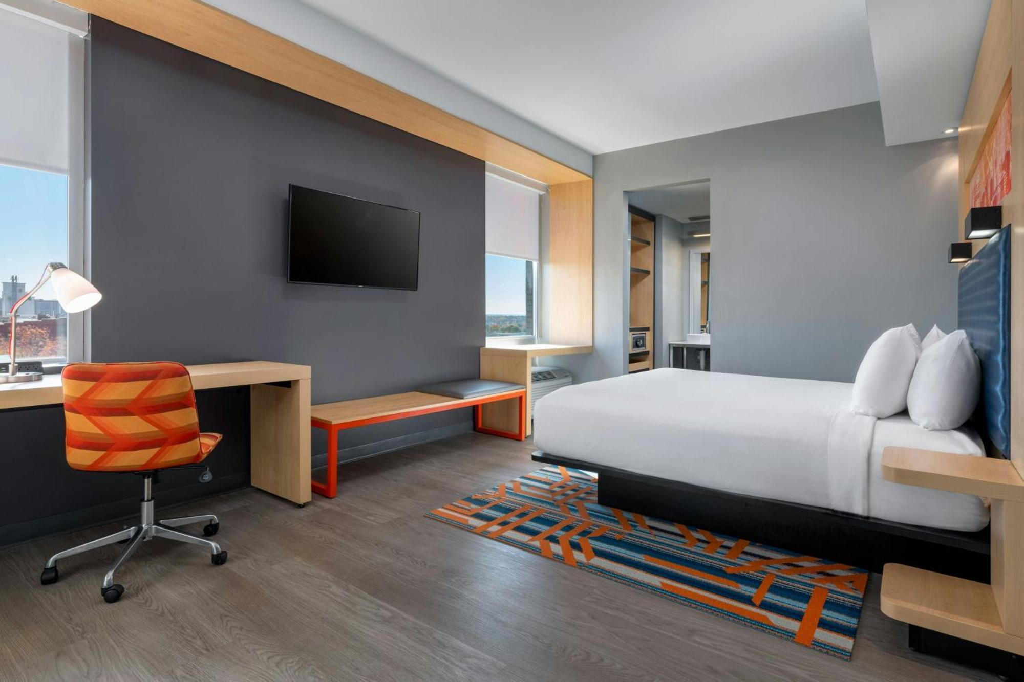 Aloft Downtown Hotel 3*