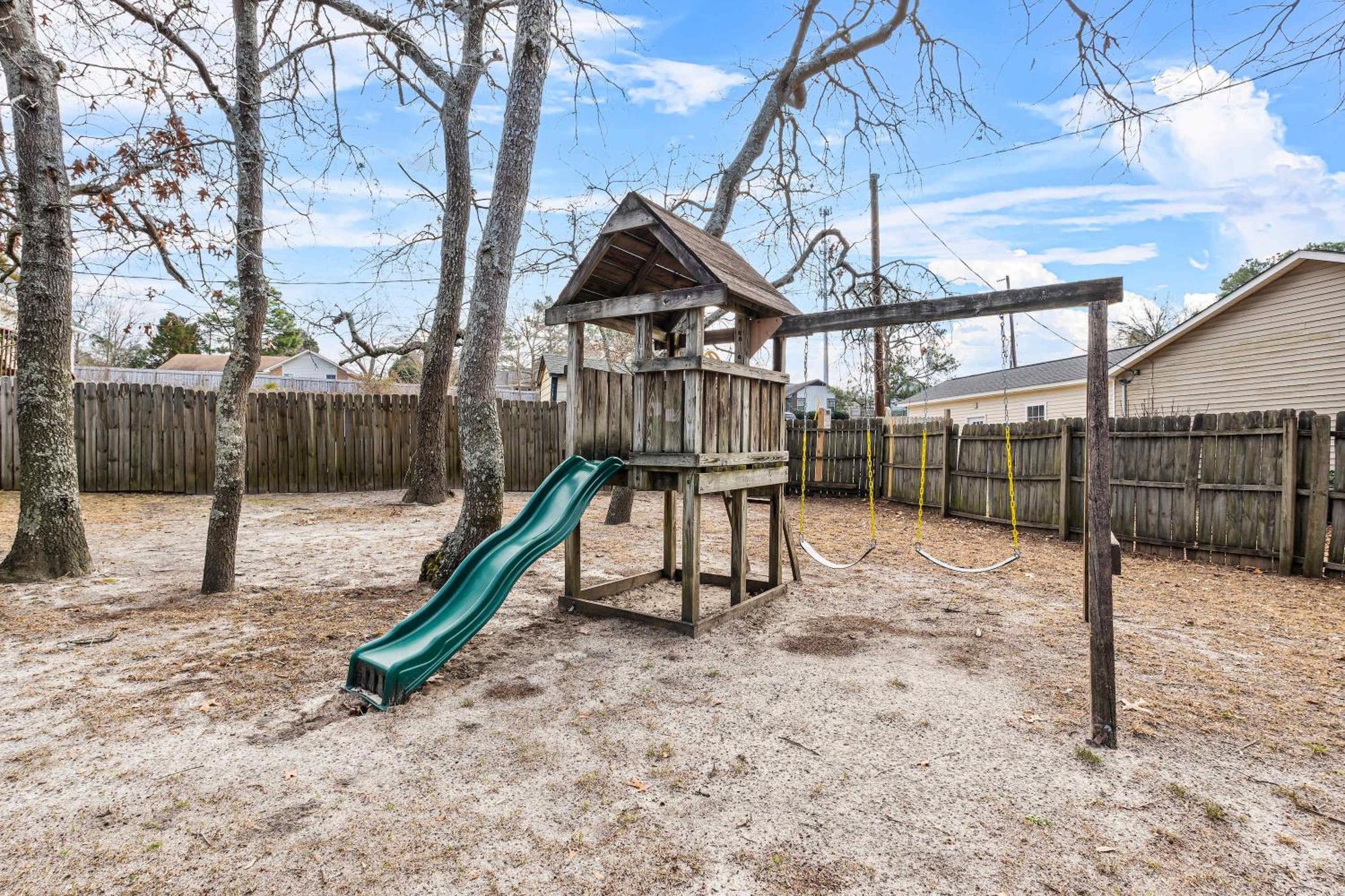 The Garnet Goliath Columbias Biggest Yard Holiday home Columbia