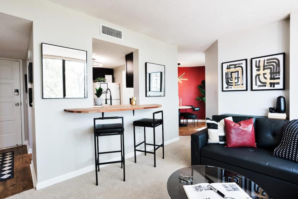 Modern Closest To The Of Sc Apartment *