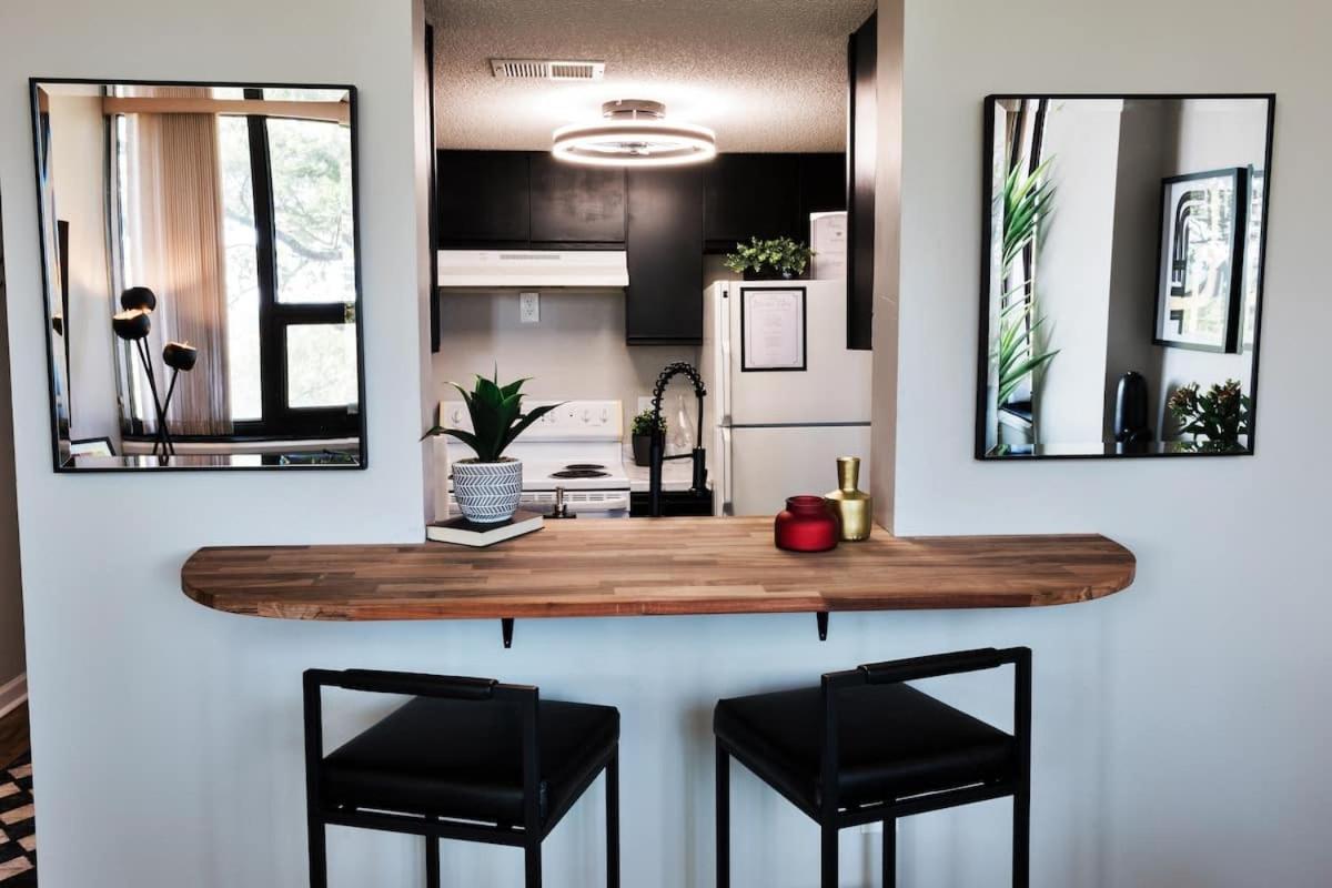 Modern Closest To The Of Sc Apartment *