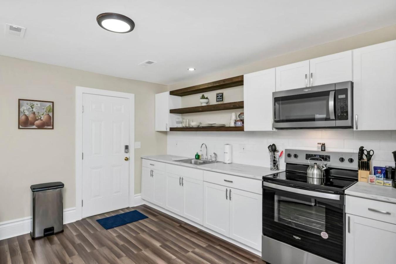 Margrave Retreat Unit A - 2br Apartment Columbia