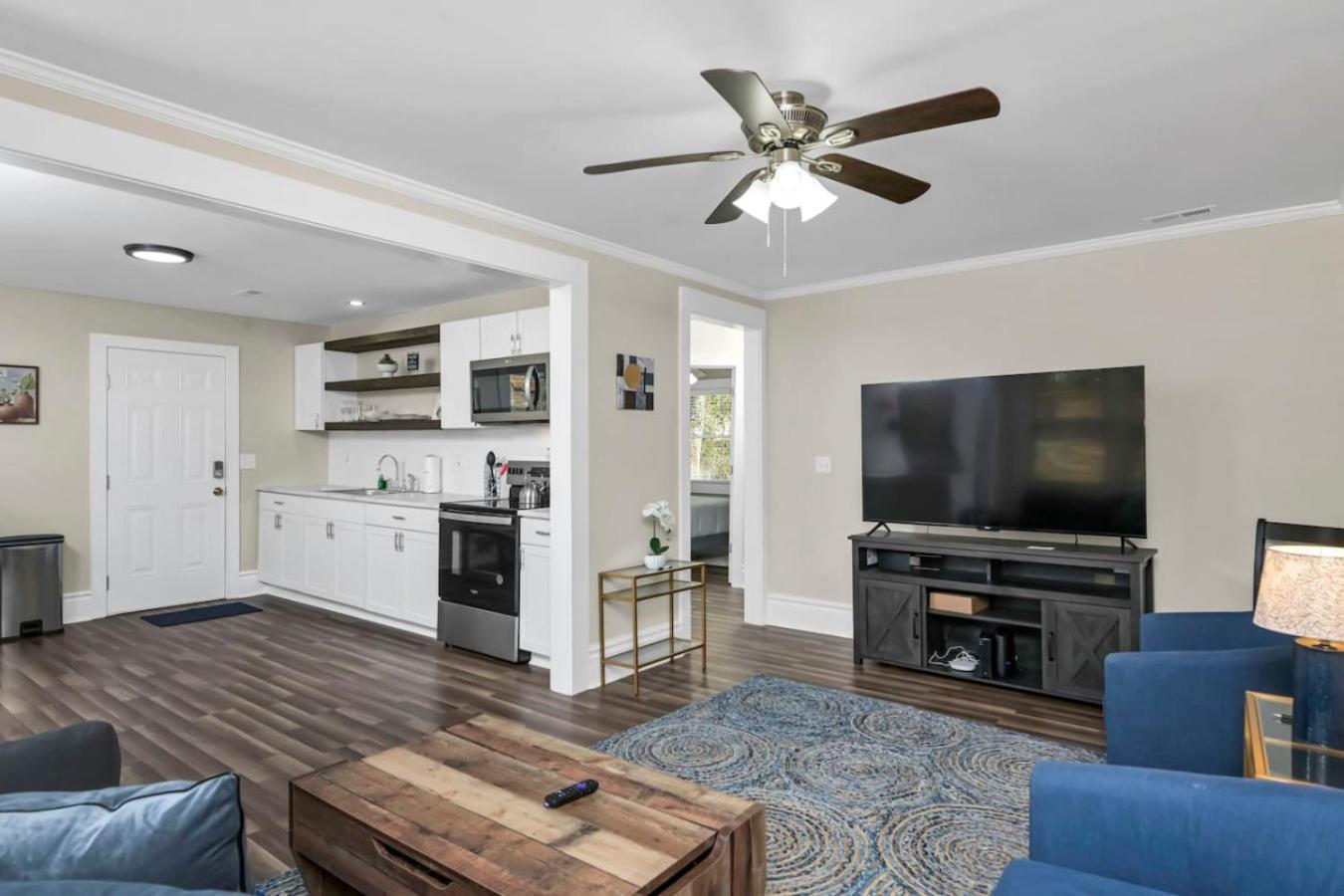 Margrave Retreat Unit A - 2br * Columbia