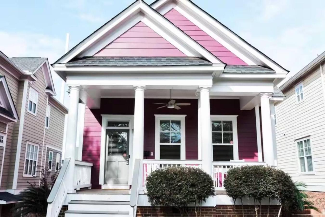 Pink House With Game - 3br