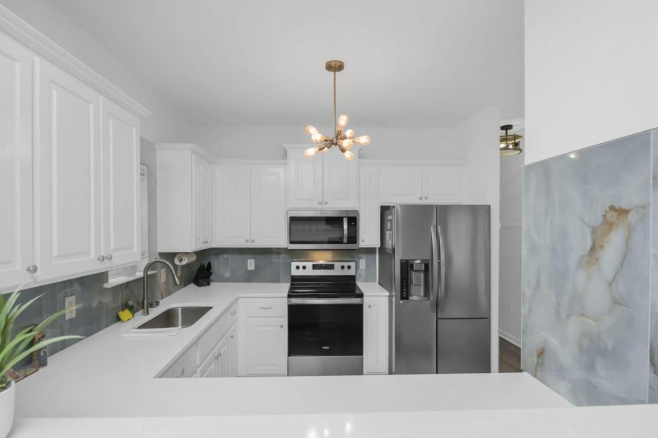 Charleston Charm - 4br, 3ba *