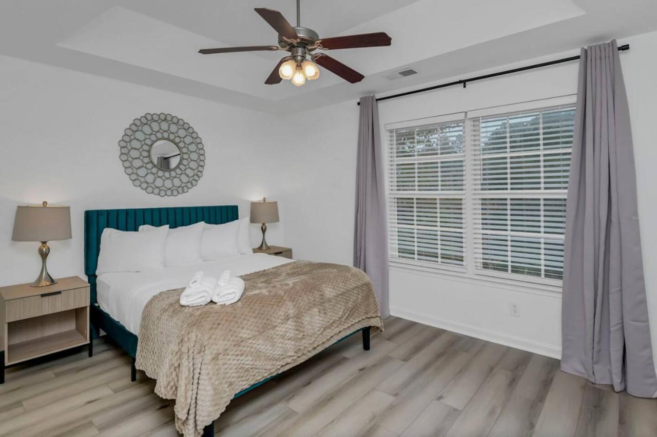 Charleston Charm - 4br, 3ba