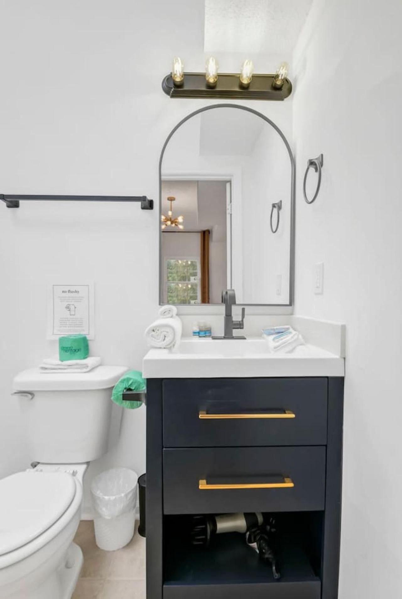 Charleston Charm - 4br, 3ba * Columbia