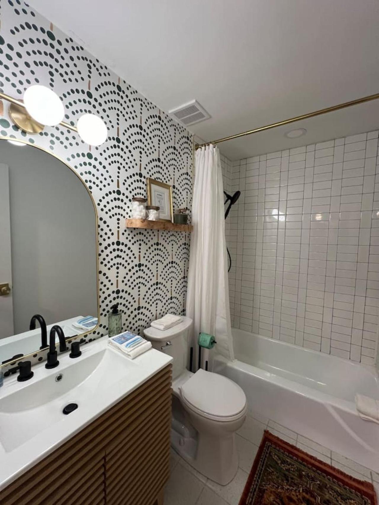 The Scholar With 1 King Apartment Columbia