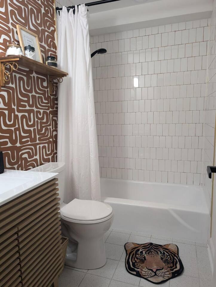 Apartment The Tiki 2br 2ba Columbia