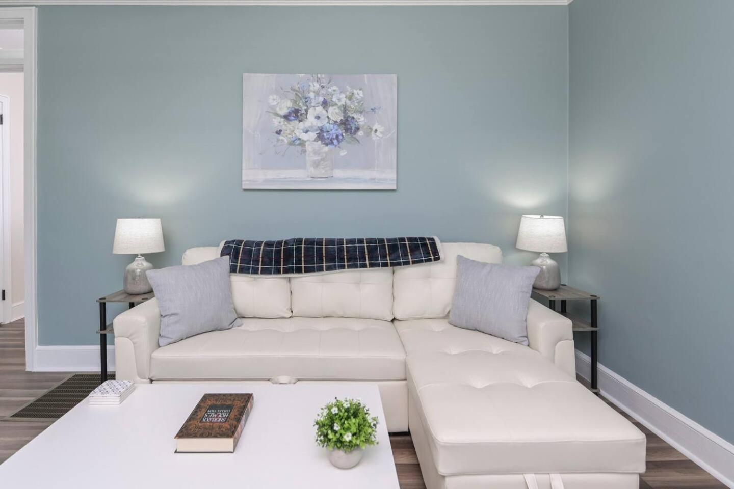 Hollywood Hideaway - 1br 1ba Apartment *