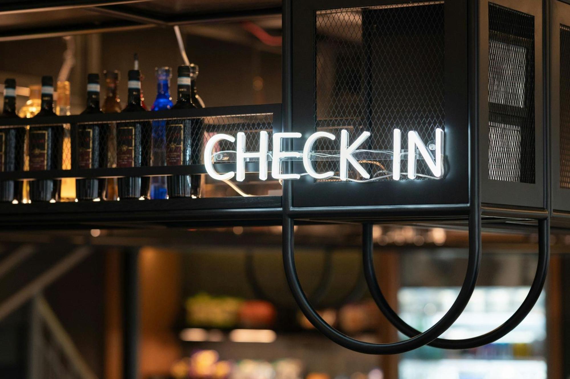 Hotel Moxy Downtown