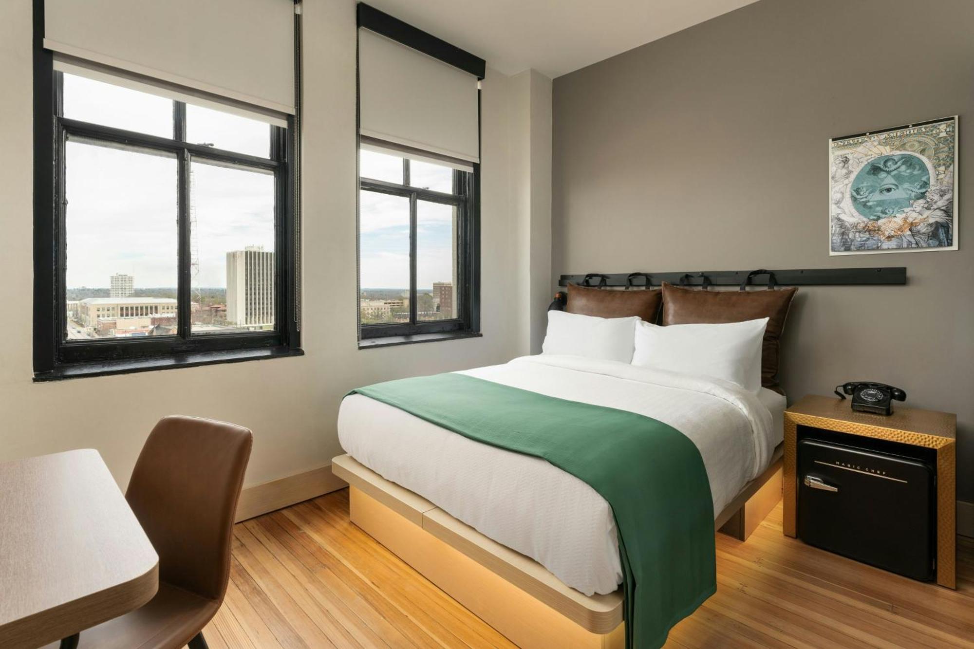 Moxy Downtown Hotel