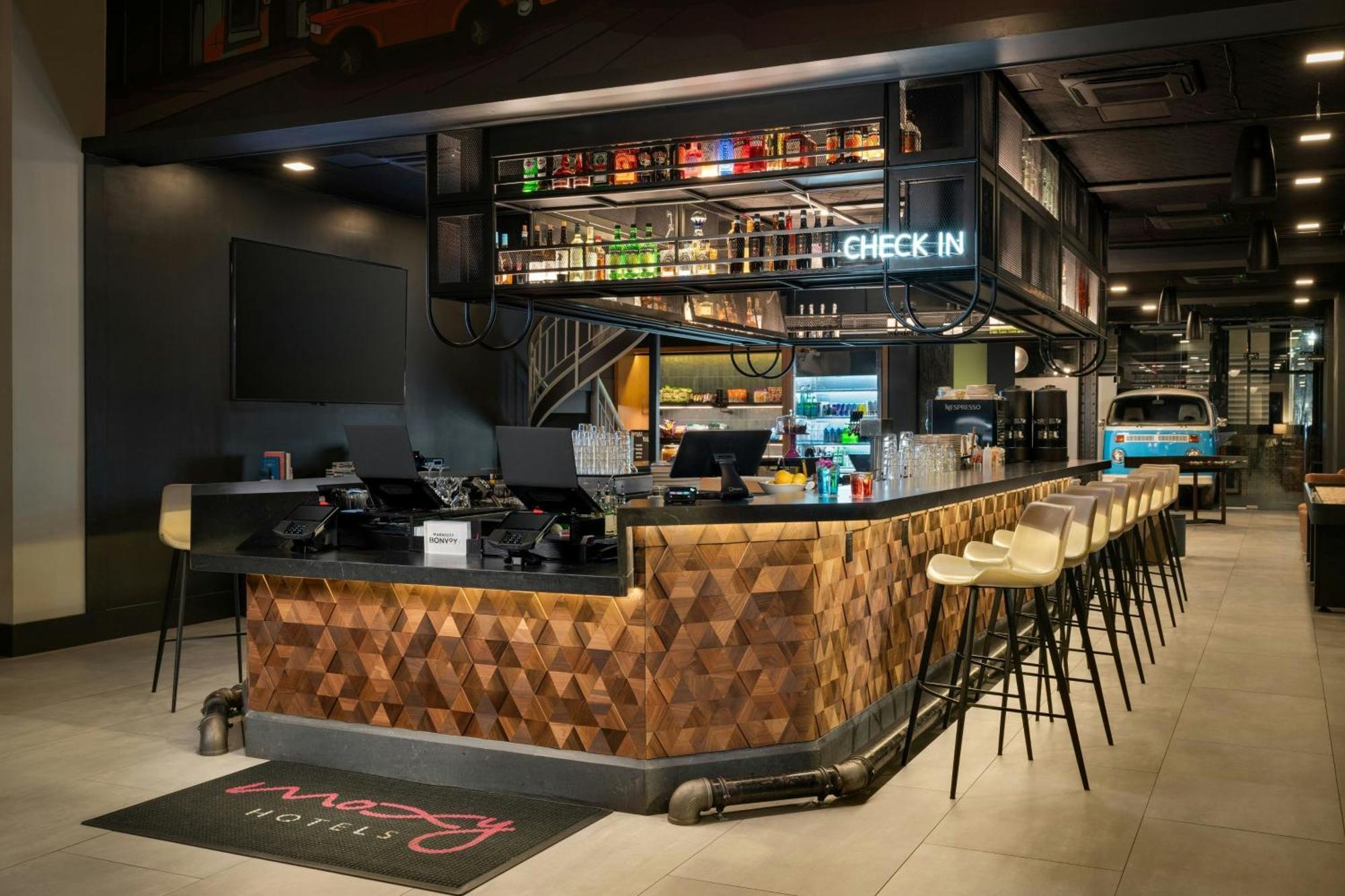Moxy Downtown