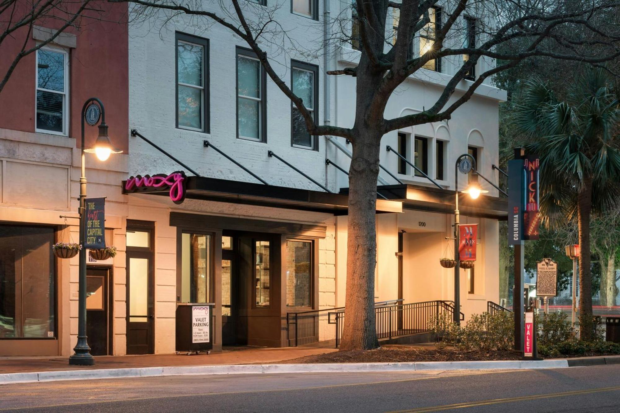 Moxy Downtown