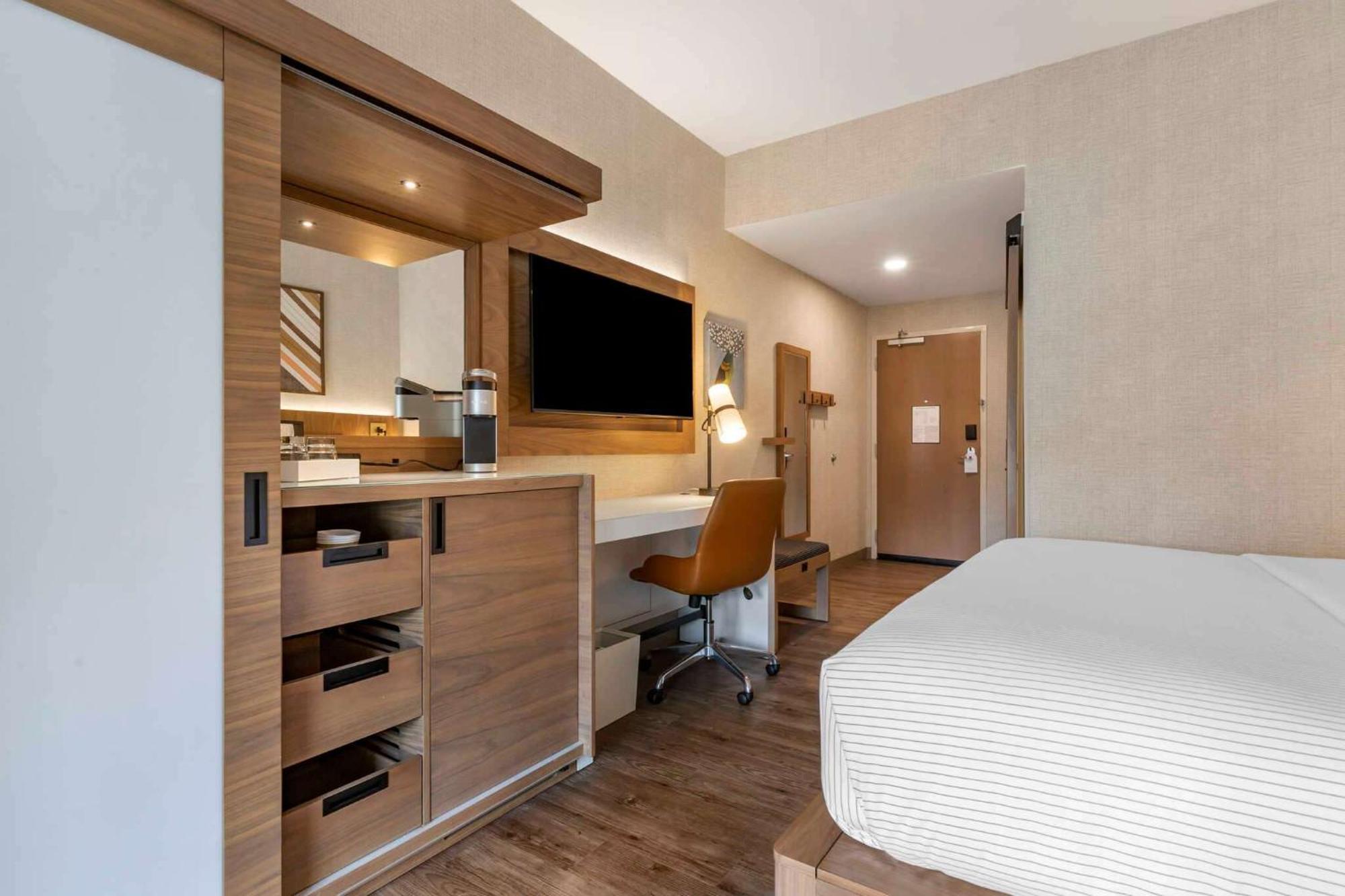Cambria Downtown The Vista Columbia