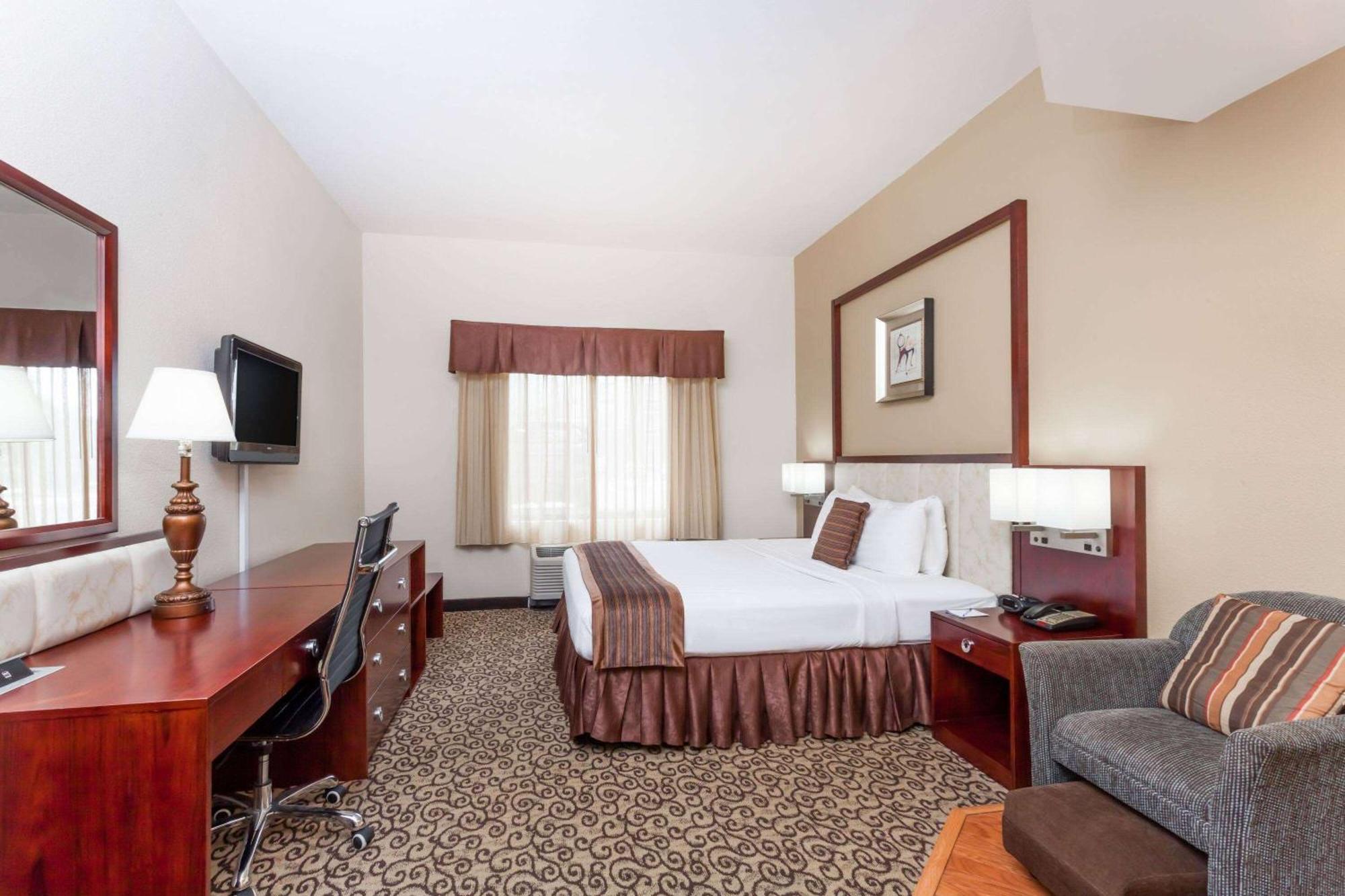 Hotel Baymont By Wyndham Jackson