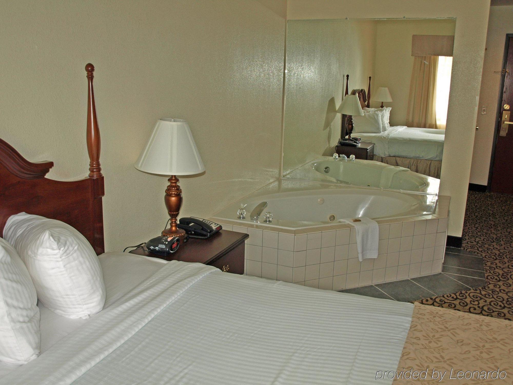 Baymont By Wyndham Jackson 3*
