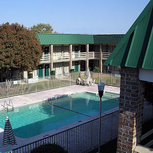 6 - University Of South Carolina Hotel 2*