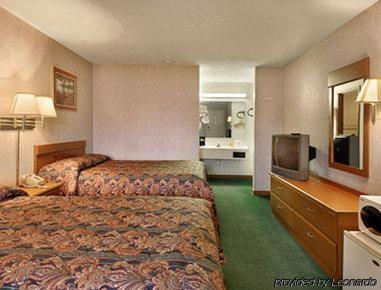 Days By Wyndham Ne Fort Jackson 2*
