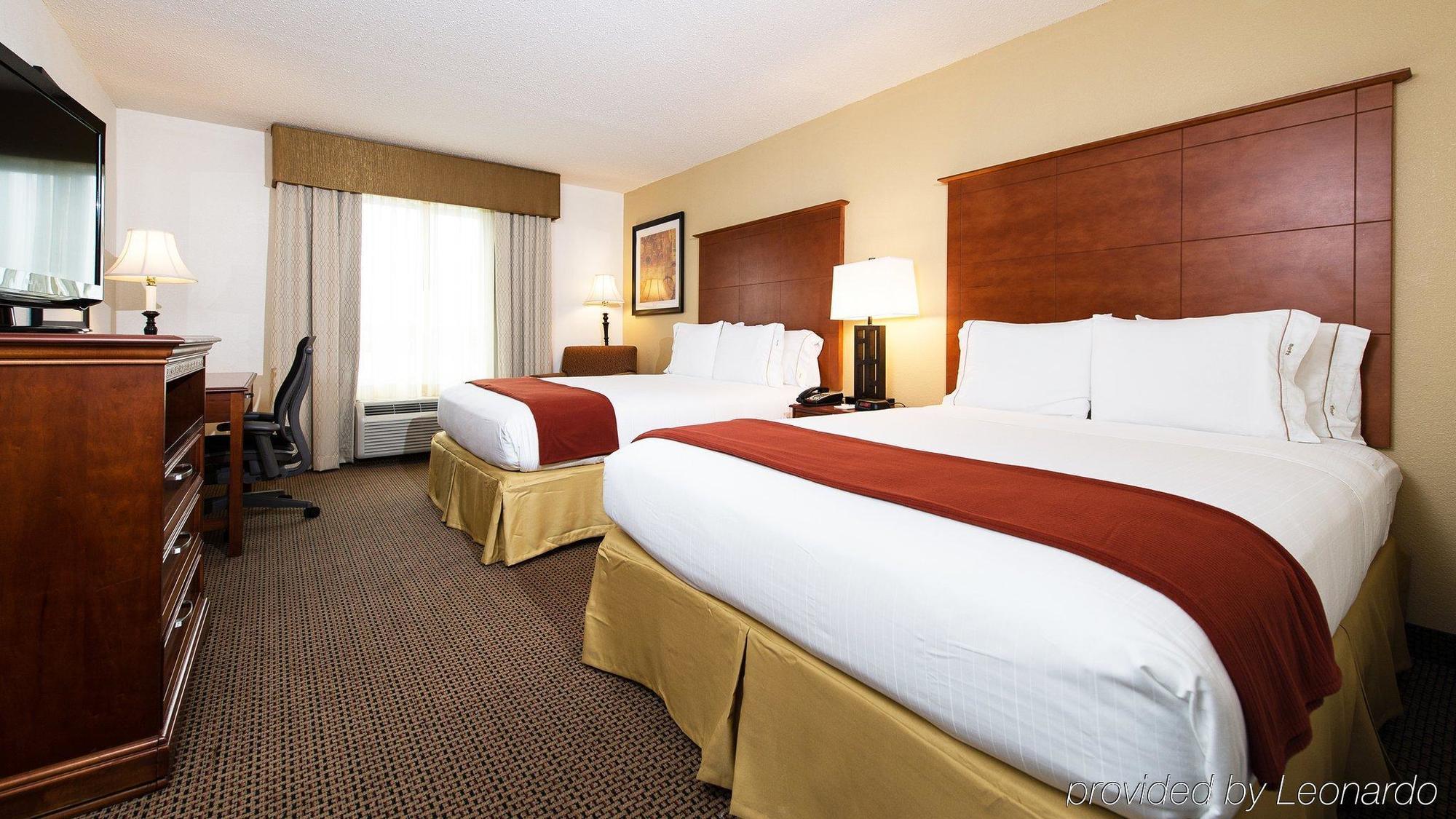 Express & Columbia-i-26 @ Harbison Blvd By Ihg Hotel Columbia
