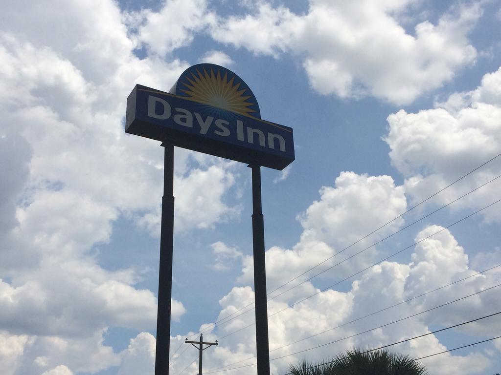 Days By Wyndham Ne Fort Jackson Hotel Columbia