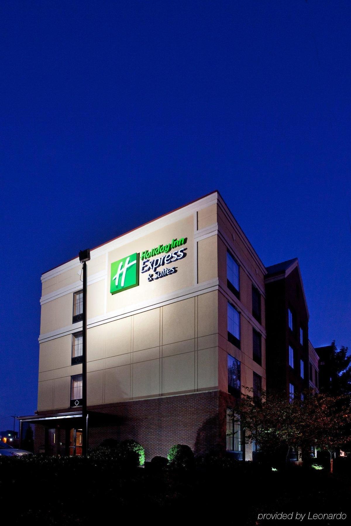 Fairfield & Downtown Hotel 2*