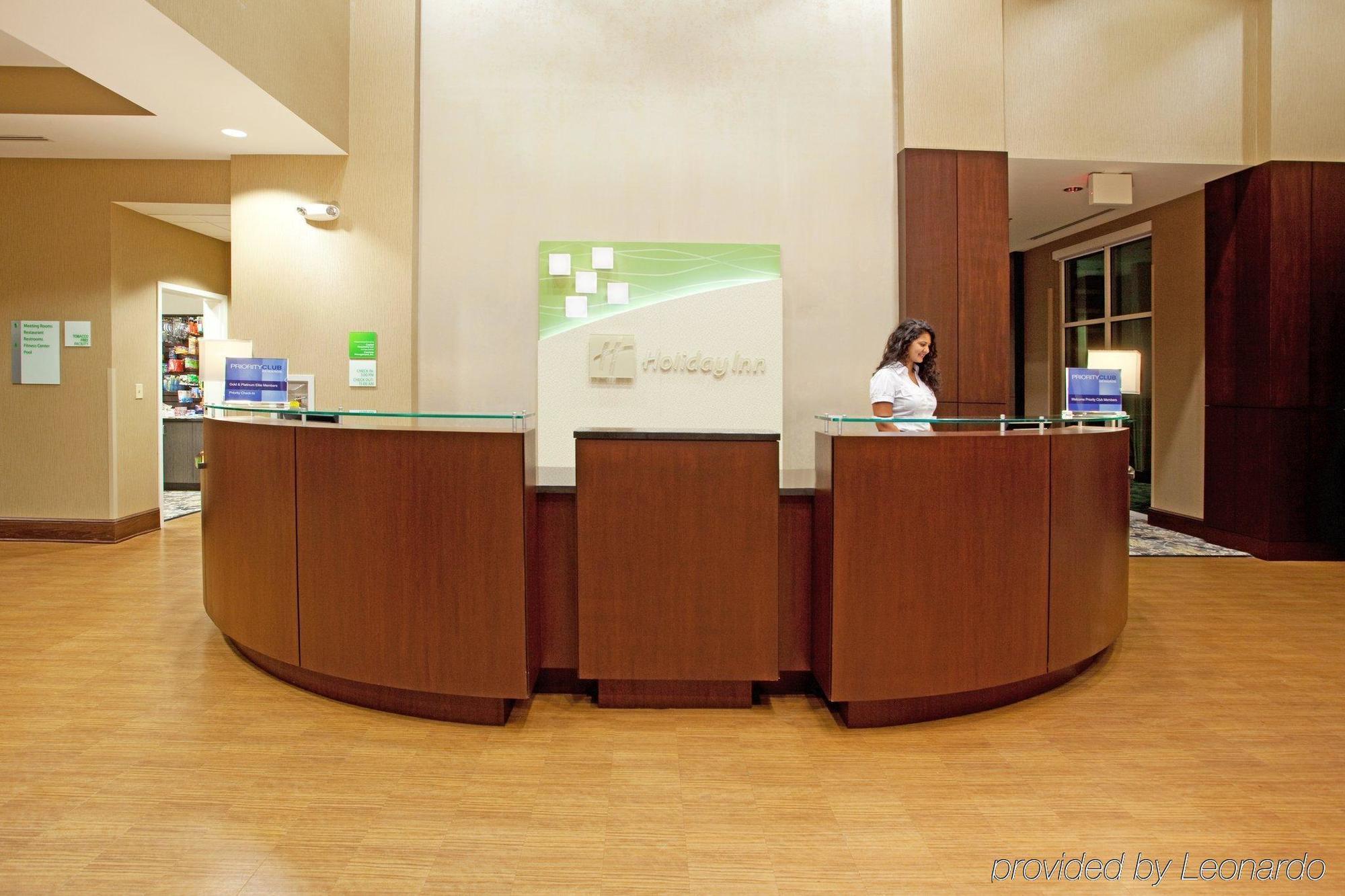 Hilton Garden Airport, Sc 3*
