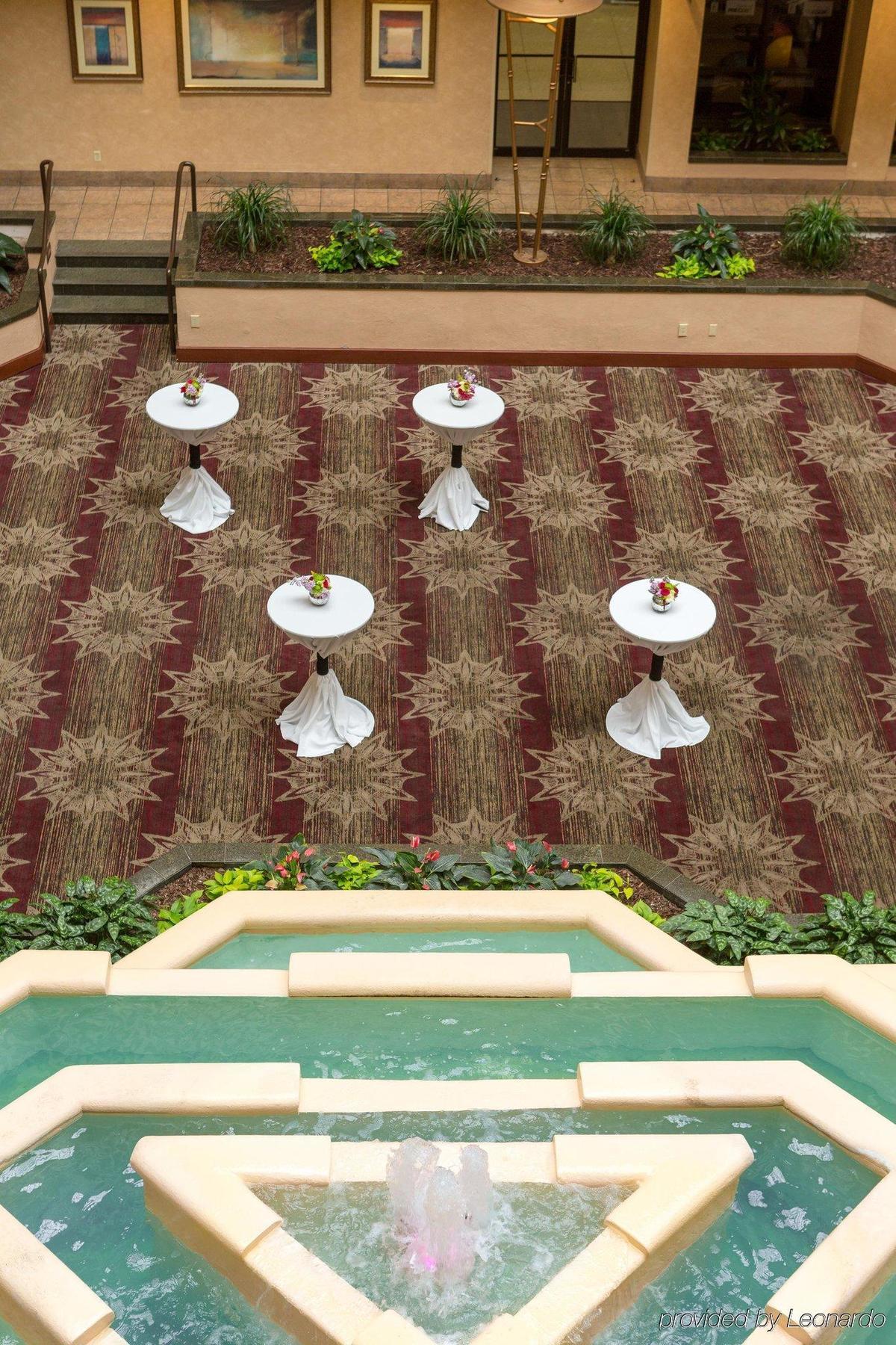 Hotel Embassy By Hilton Greystone