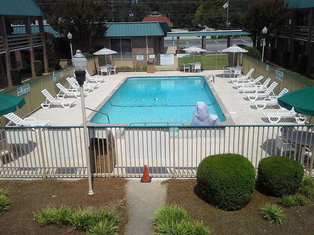 Hotel 6 - University Of South Carolina 2*